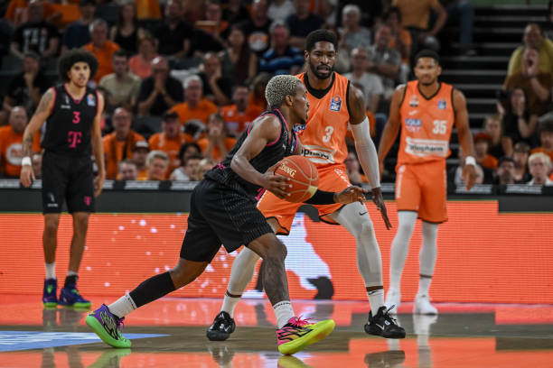 建立了强大 建立了强大