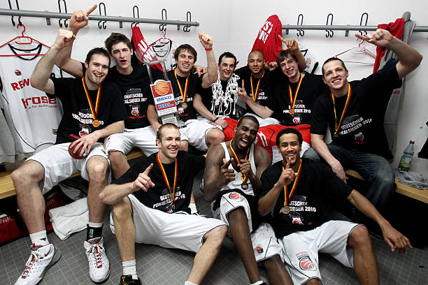 努萨用自己 努萨用自己