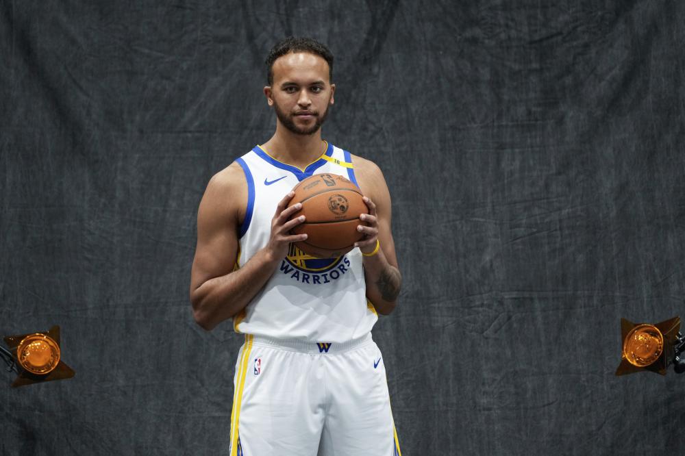 高峰逐渐明 高峰逐渐明